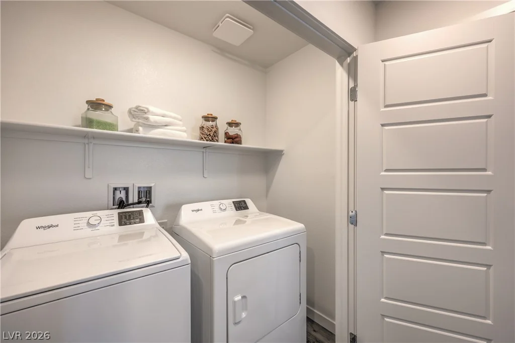 990 Desert Spruce, Las Vegas, NV 89107