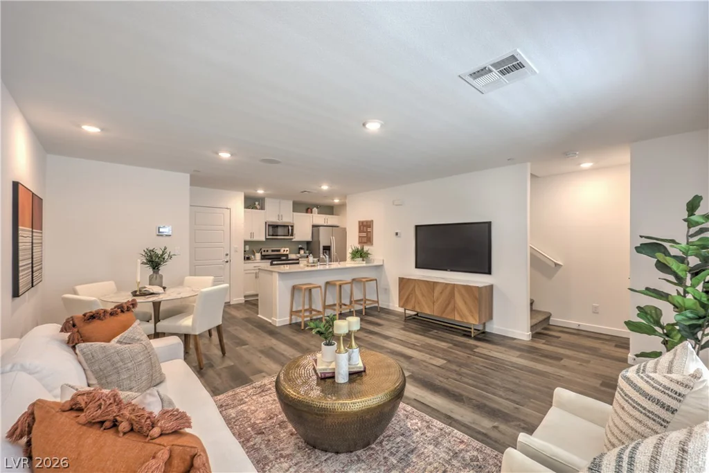 990 Desert Spruce, Las Vegas, NV 89107