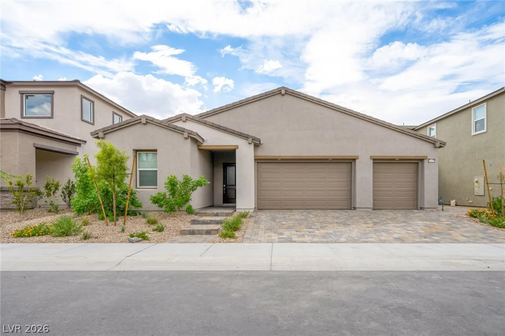 10405 Diana Summit, Las Vegas, NV 89143