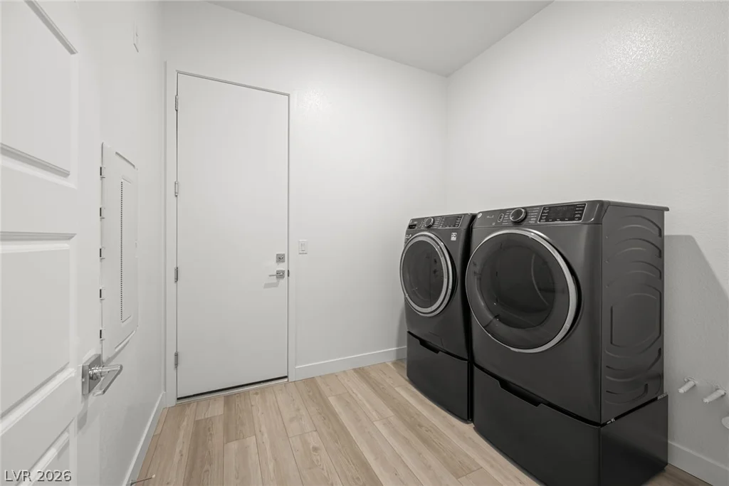 10405 Diana Summit, Las Vegas, NV 89143