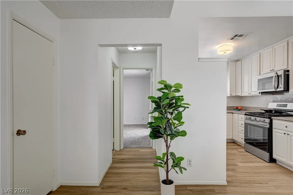 6732 Accent, Las Vegas, NV 89108