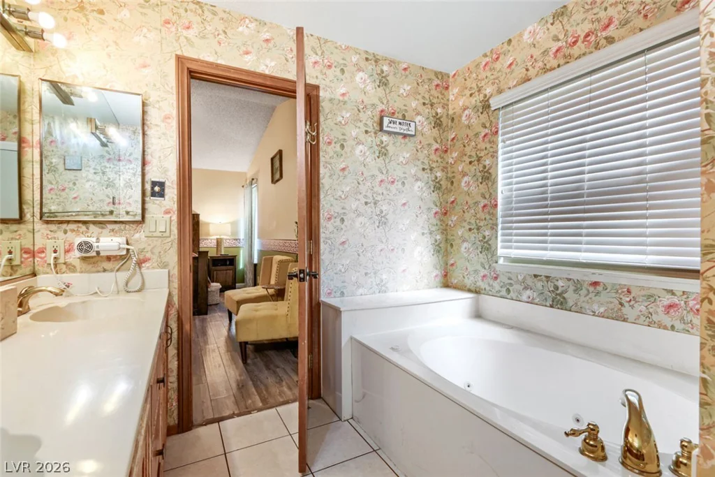 5655 Katie, Las Vegas, NV 89103