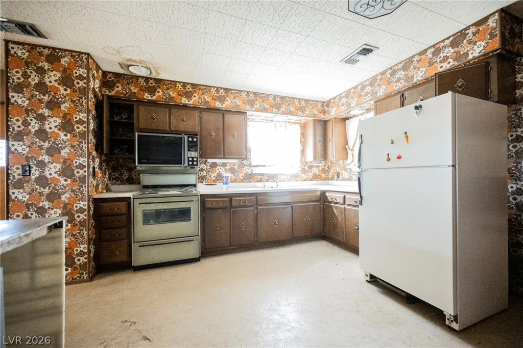 1012 Cadiz, Henderson, NV 89015