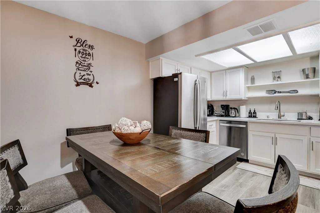 5576 Rochelle, Las Vegas, NV 89103