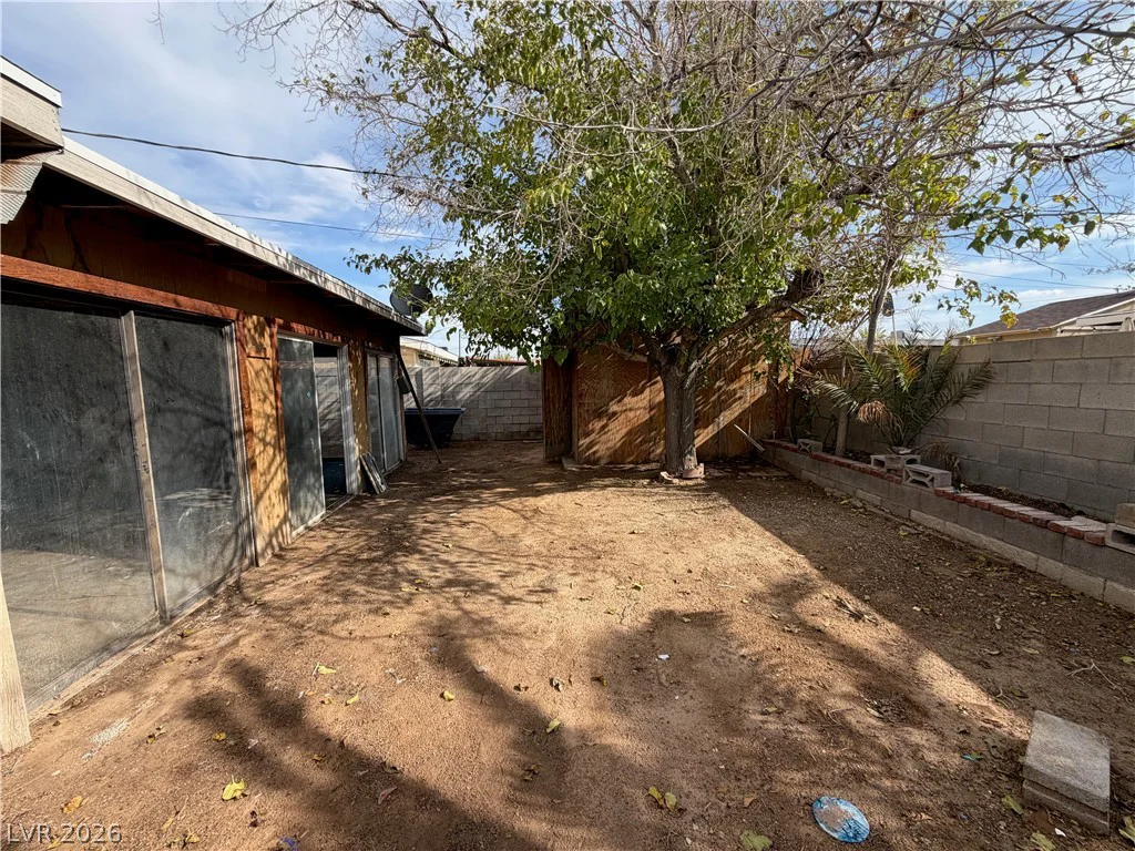 2319 La Puente, Las Vegas, NV 89115