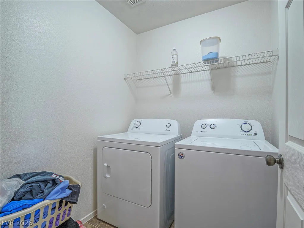 6581 Sunset Pines, Las Vegas, NV 89148