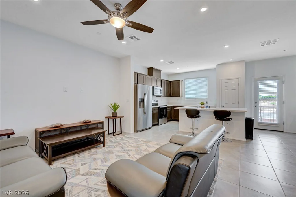 6515 Taffrail, Las Vegas, NV 89118