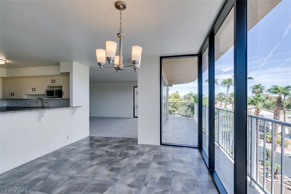 3111 Bel Air, Las Vegas, NV 89109