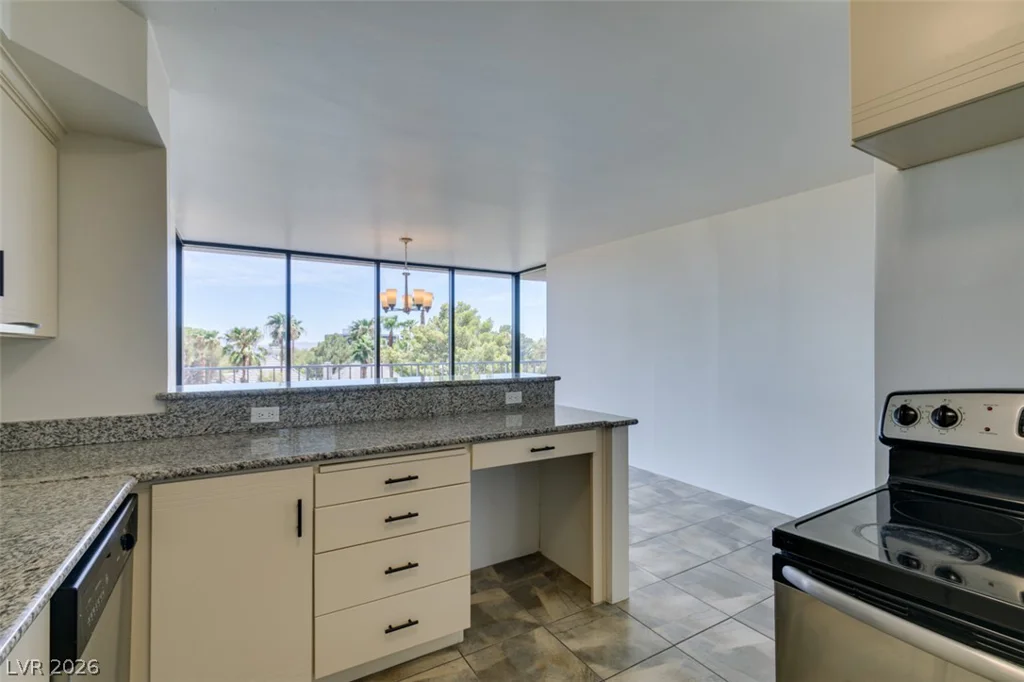 3111 Bel Air, Las Vegas, NV 89109