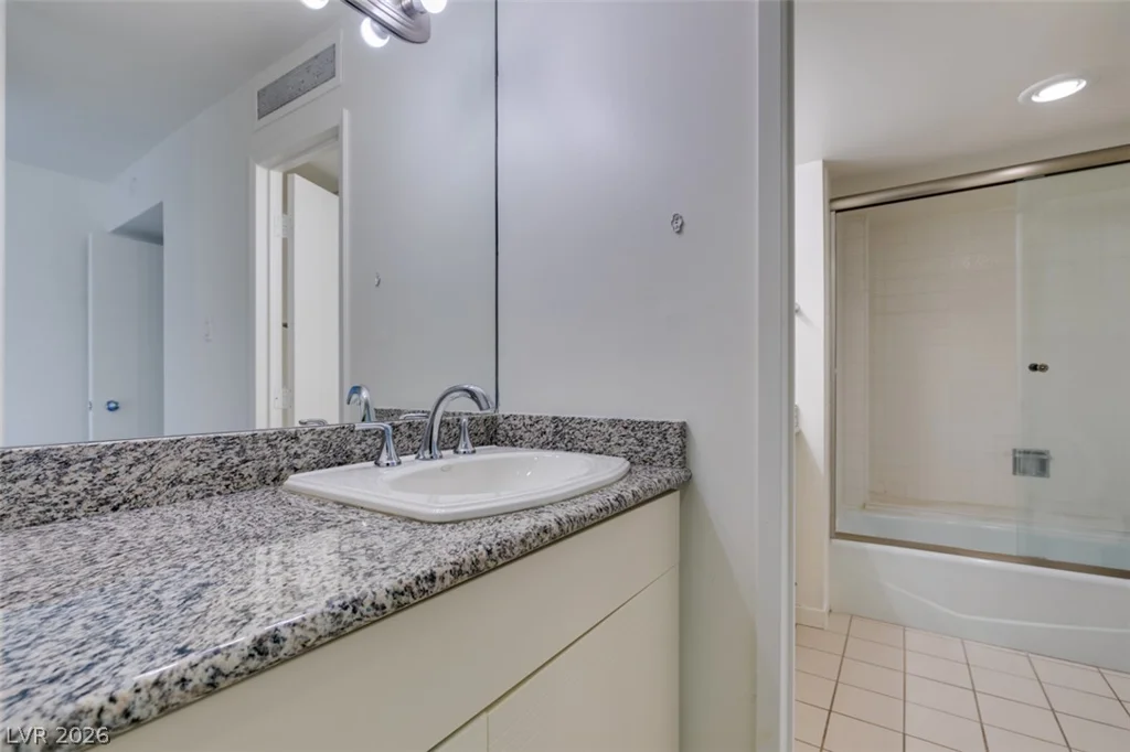 3111 Bel Air, Las Vegas, NV 89109