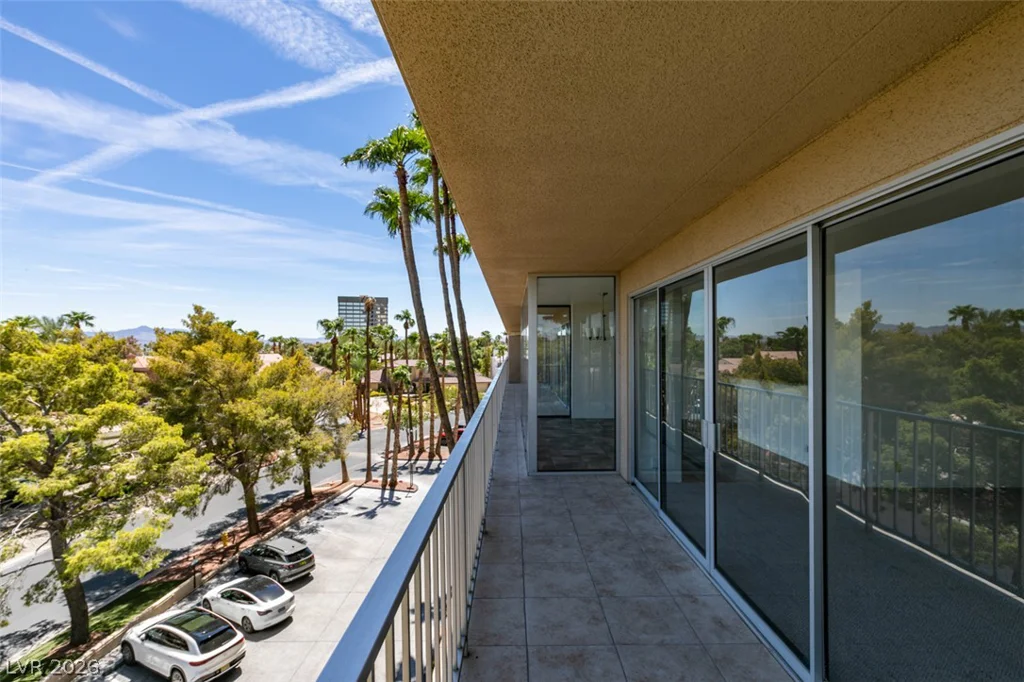 3111 Bel Air, Las Vegas, NV 89109