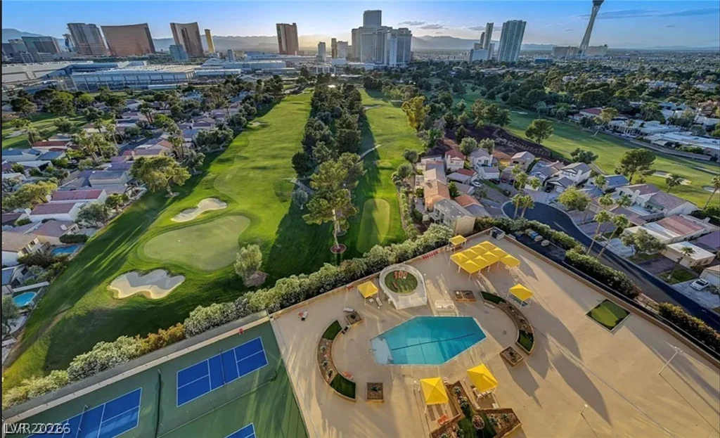 3111 Bel Air, Las Vegas, NV 89109