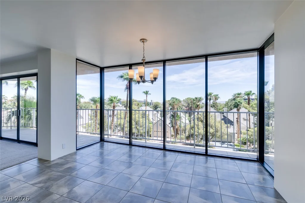 3111 Bel Air, Las Vegas, NV 89109