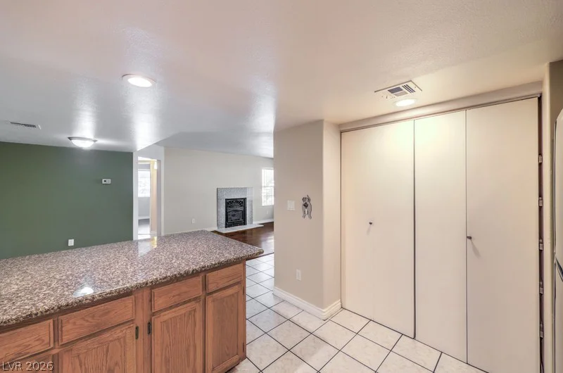 9070 Spring Mountain, Las Vegas, NV 89117