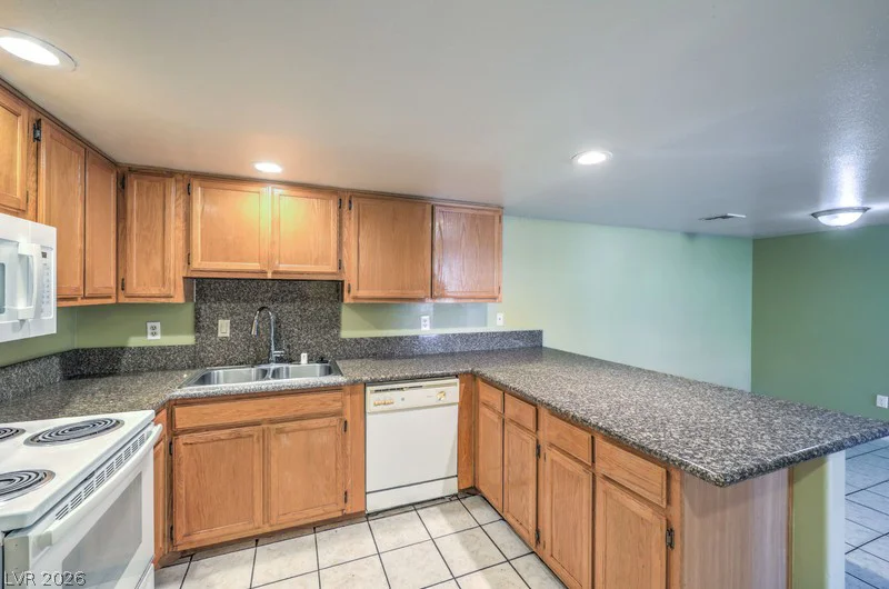 9070 Spring Mountain, Las Vegas, NV 89117