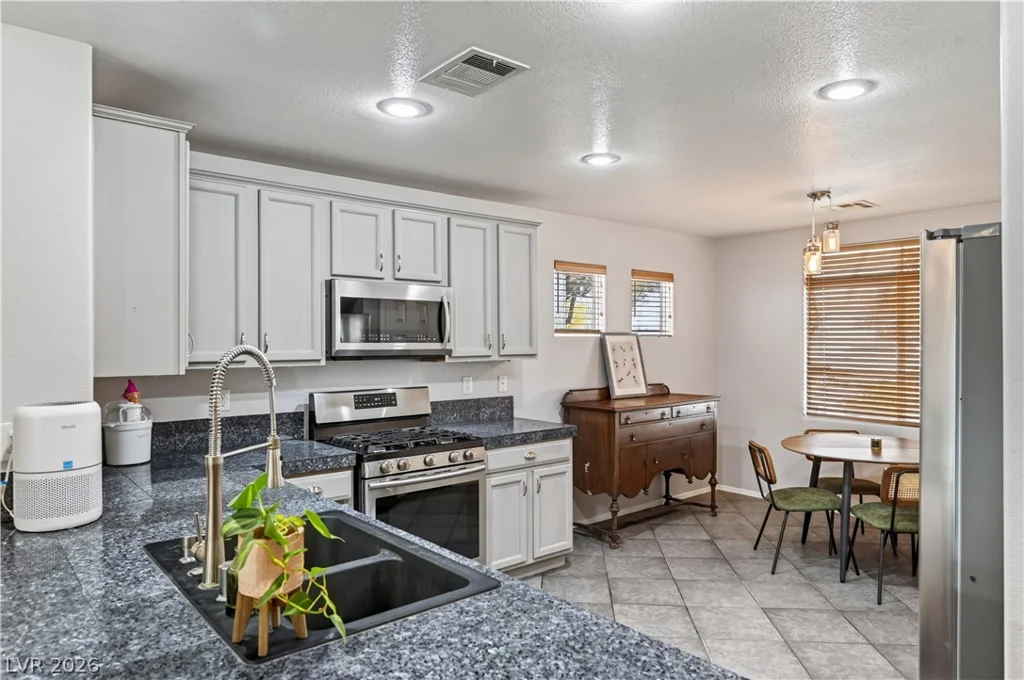 5925 Willis, North Las Vegas, NV 89031