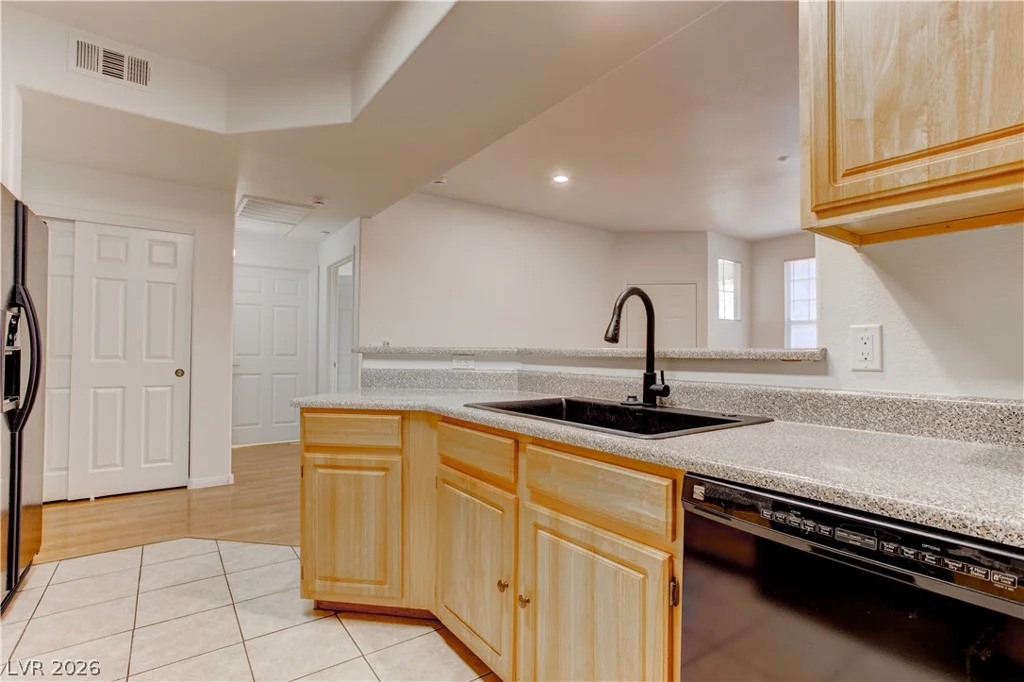 5855 Valley, North Las Vegas, NV 89031