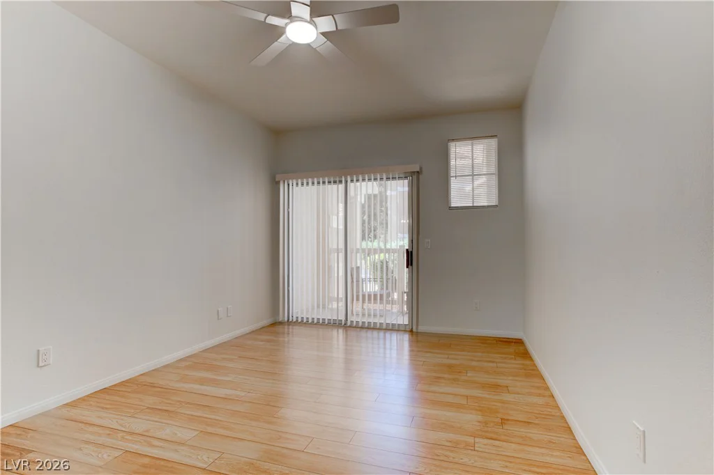 5855 Valley, North Las Vegas, NV 89031