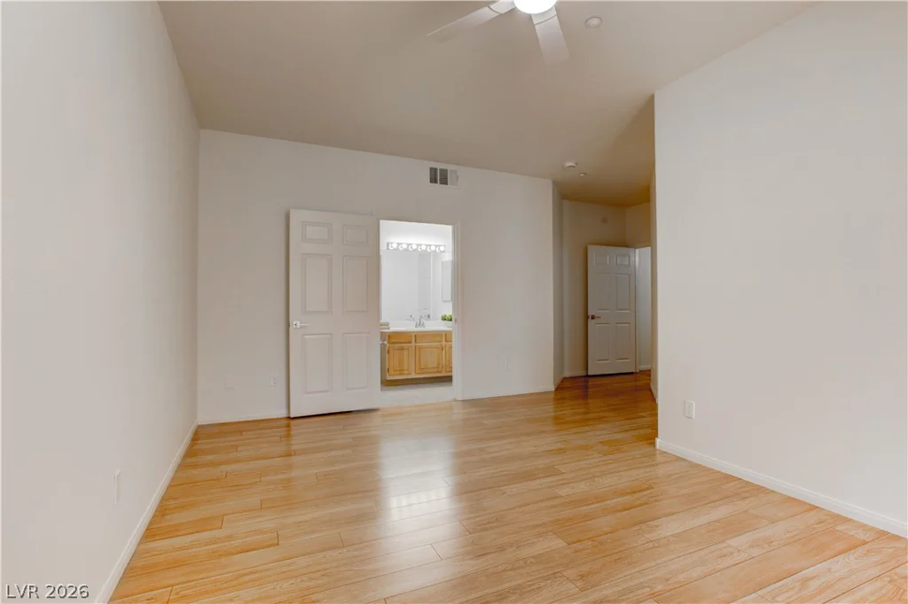 5855 Valley, North Las Vegas, NV 89031