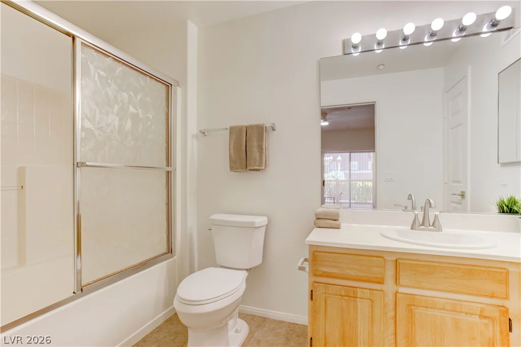 5855 Valley, North Las Vegas, NV 89031