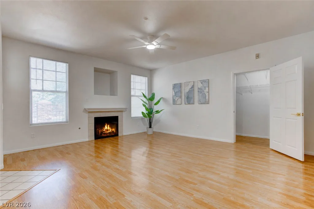 5855 Valley, North Las Vegas, NV 89031