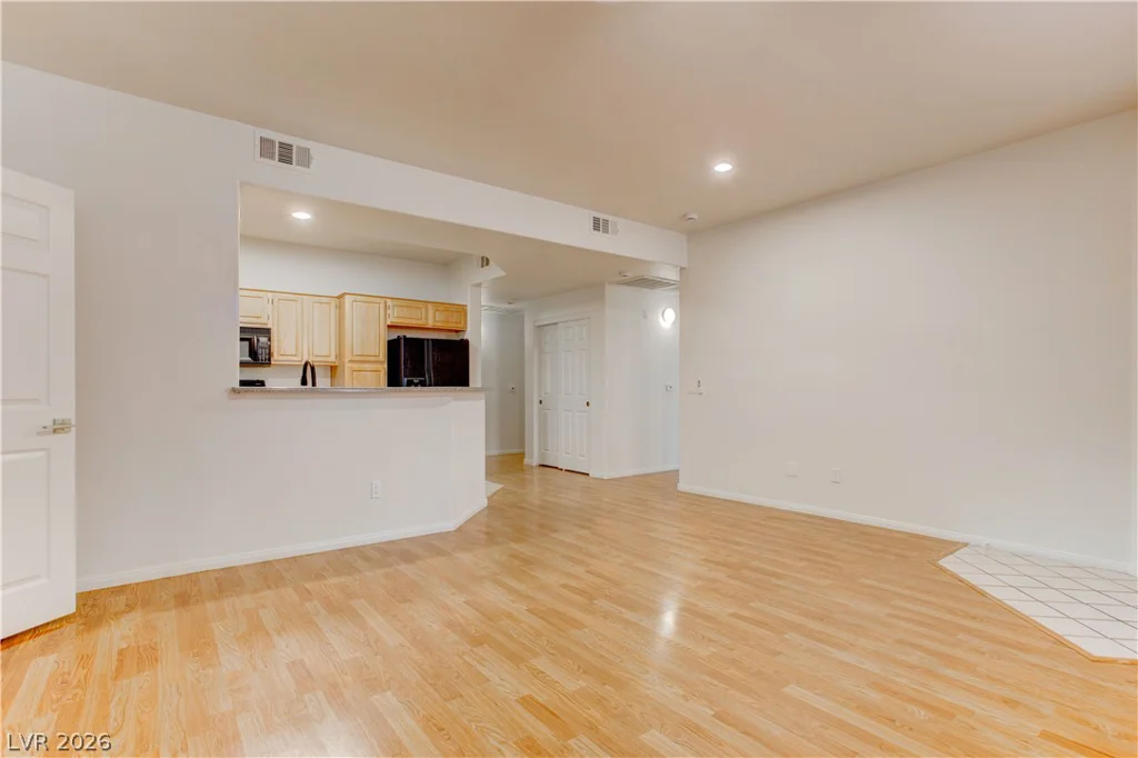 5855 Valley, North Las Vegas, NV 89031