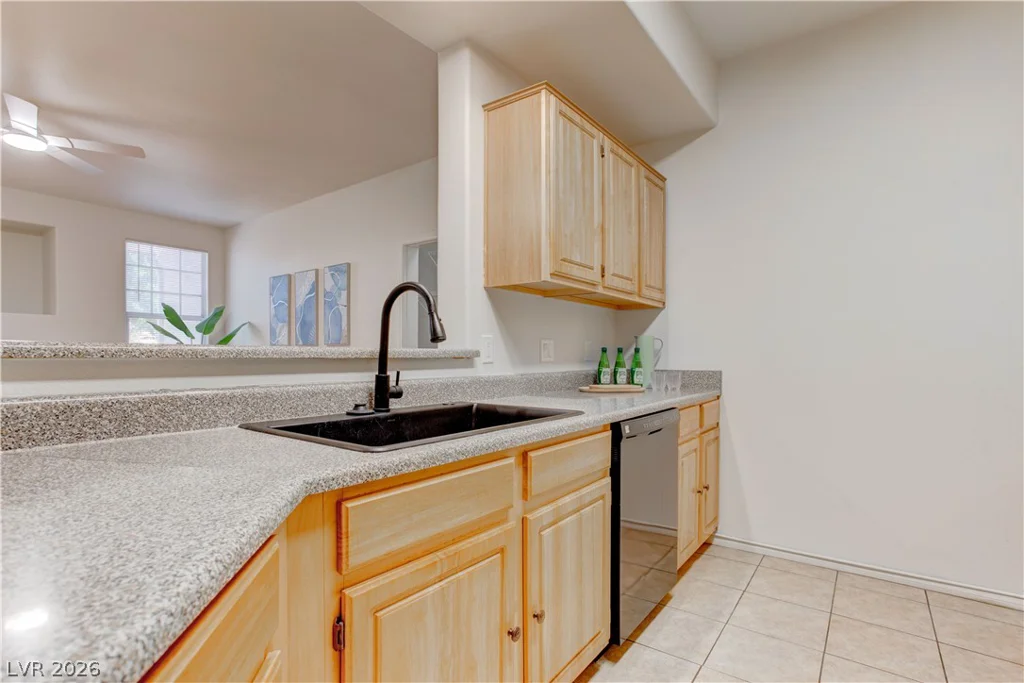 5855 Valley, North Las Vegas, NV 89031