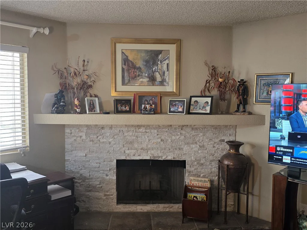 932 Boulder Mesa, Las Vegas, NV 89128