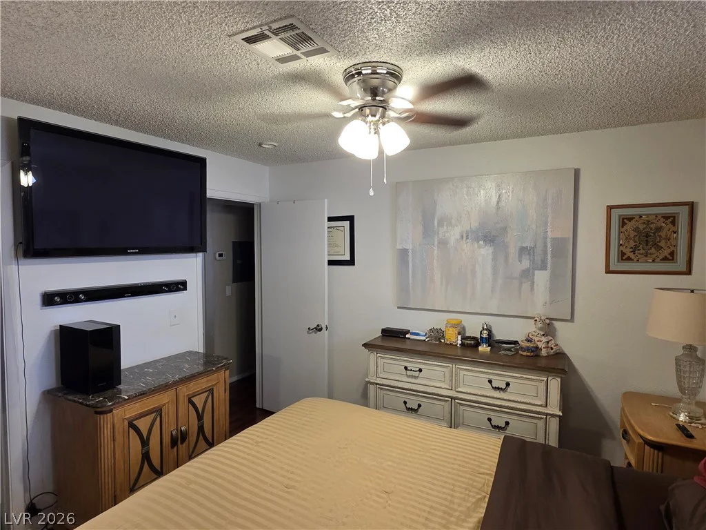 932 Boulder Mesa, Las Vegas, NV 89128