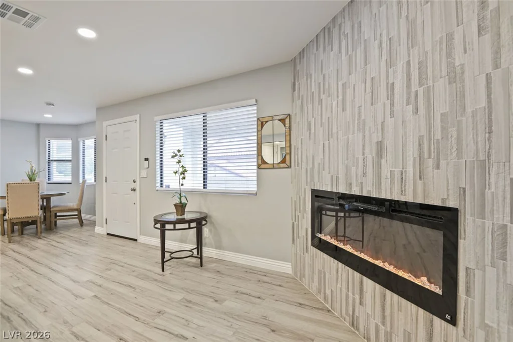 2720 Beaver Creek, Las Vegas, NV 89117