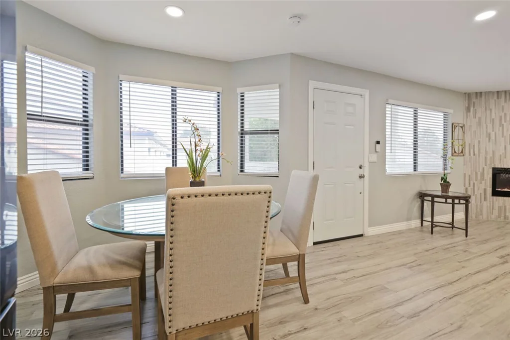 2720 Beaver Creek, Las Vegas, NV 89117