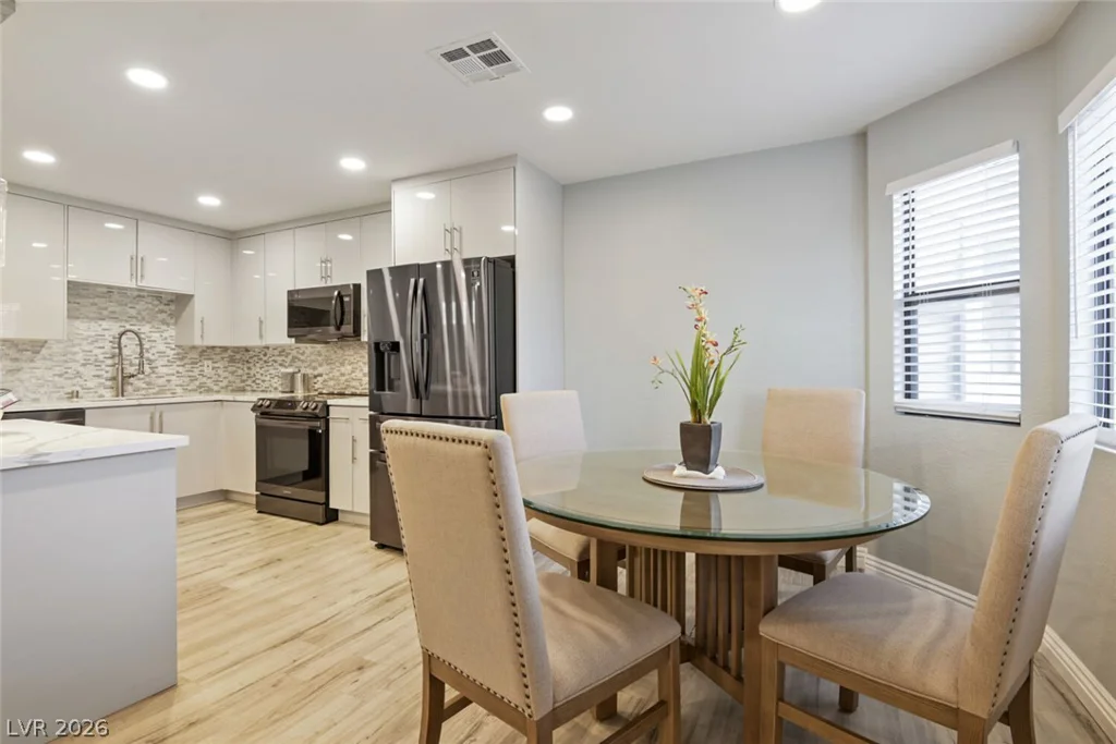 2720 Beaver Creek, Las Vegas, NV 89117