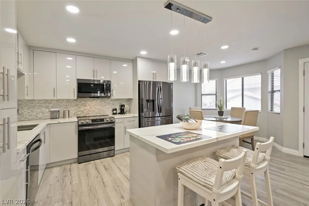 2720 Beaver Creek, Las Vegas, NV 89117