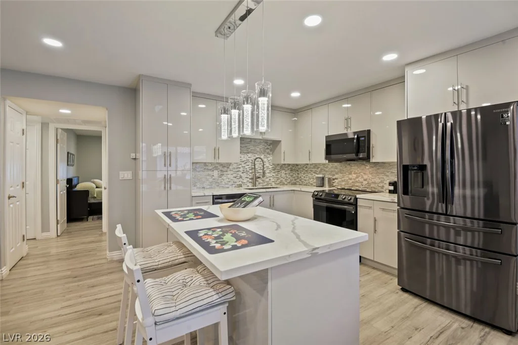 2720 Beaver Creek, Las Vegas, NV 89117