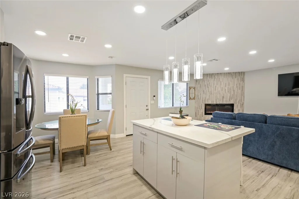 2720 Beaver Creek, Las Vegas, NV 89117