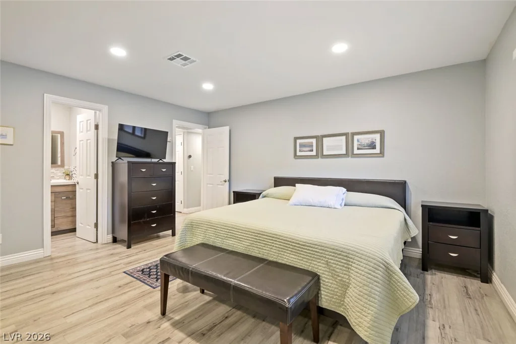 2720 Beaver Creek, Las Vegas, NV 89117