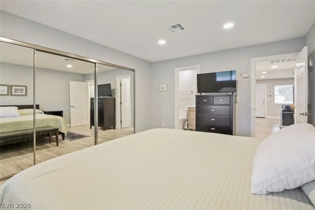 2720 Beaver Creek, Las Vegas, NV 89117