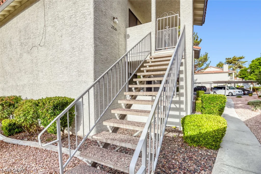 2720 Beaver Creek, Las Vegas, NV 89117