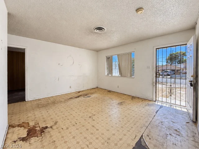 524 Recco, North Las Vegas, NV 89030