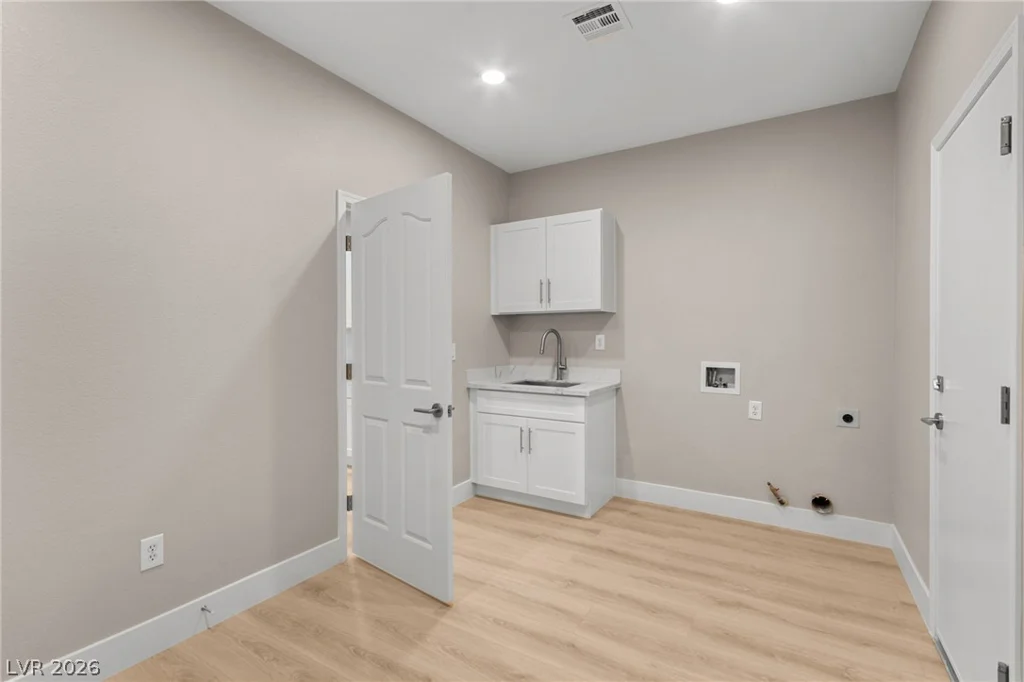2100 Burtonsville, Henderson, NV 89044