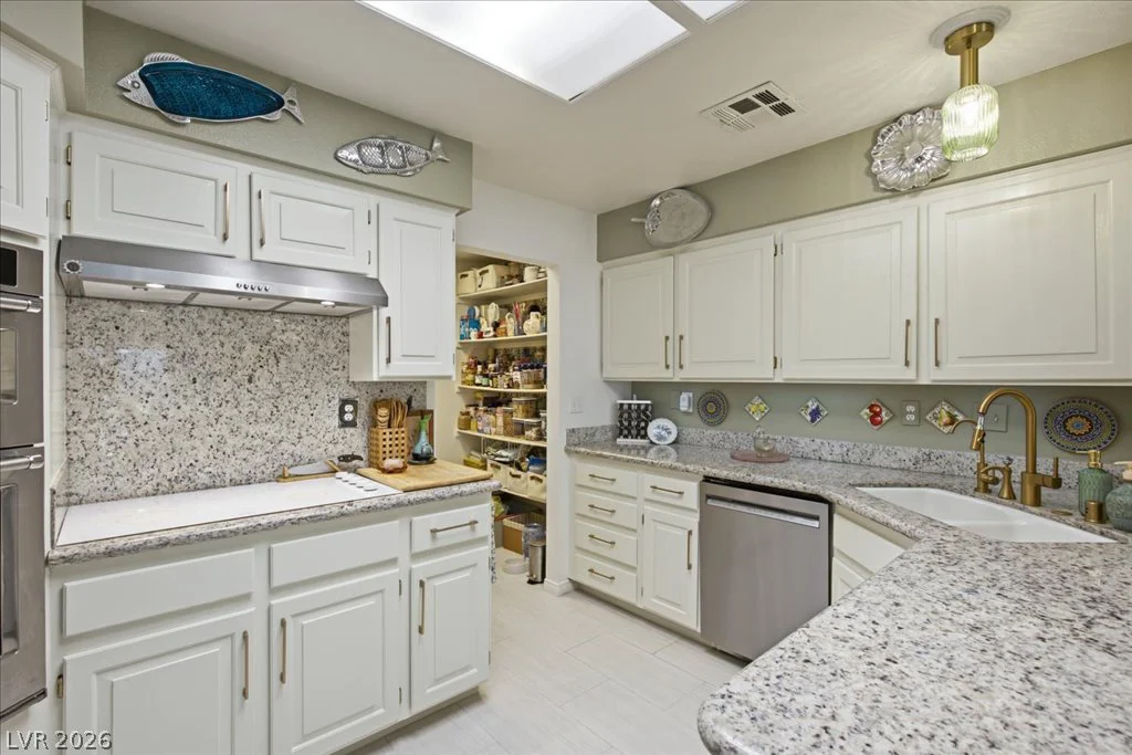 428 Wonderstone, Las Vegas, NV 89107