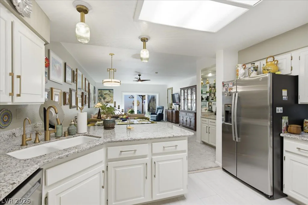 428 Wonderstone, Las Vegas, NV 89107