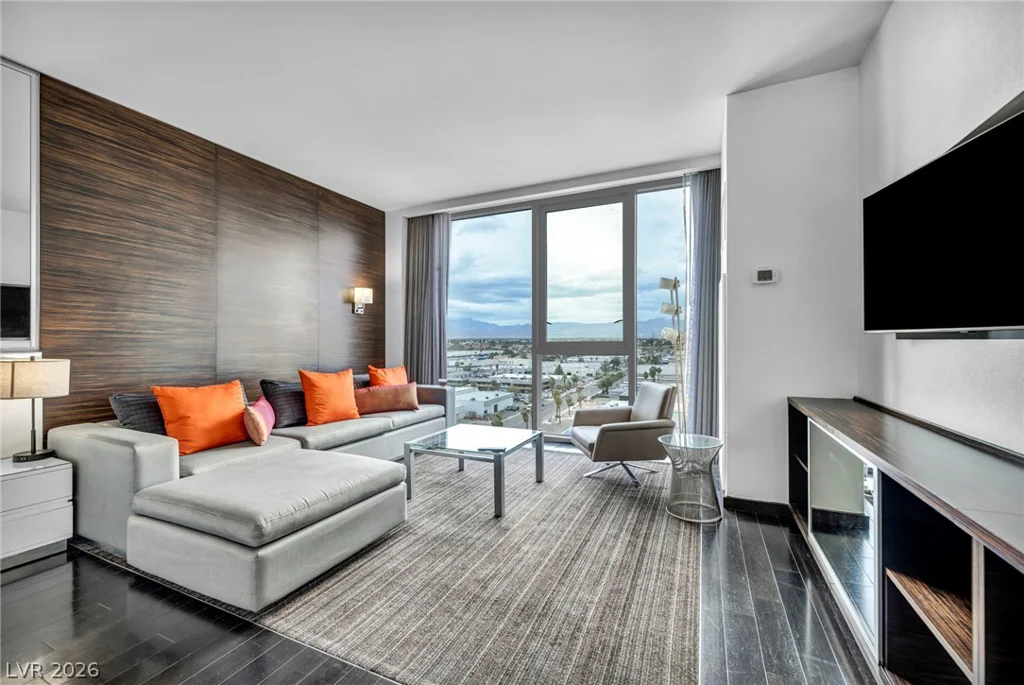 4381 Flamingo, Las Vegas, NV 89103