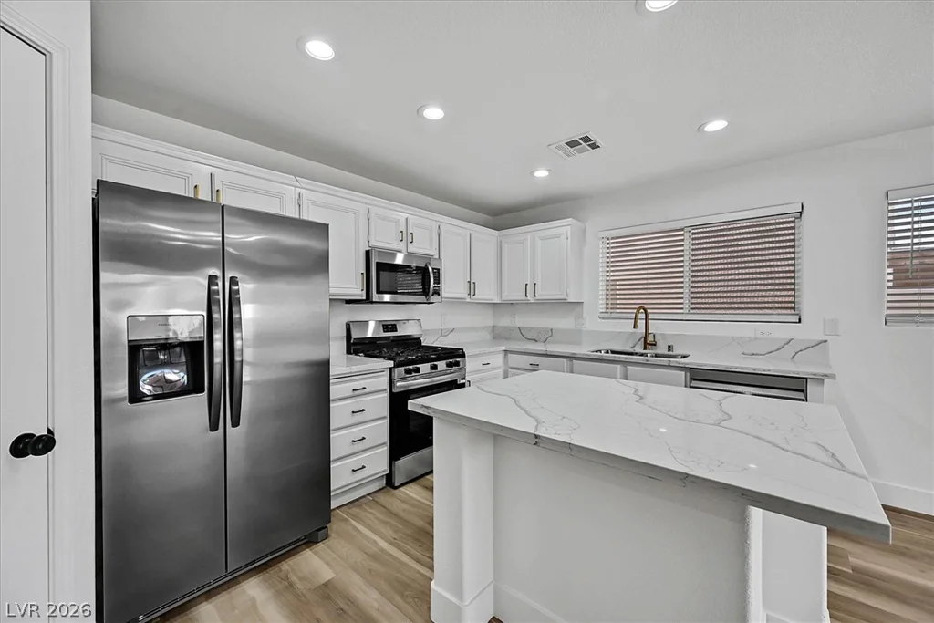 6729 Montezuma Castle, North Las Vegas, NV 89084