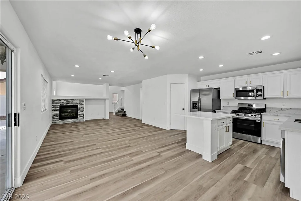 6729 Montezuma Castle, North Las Vegas, NV 89084