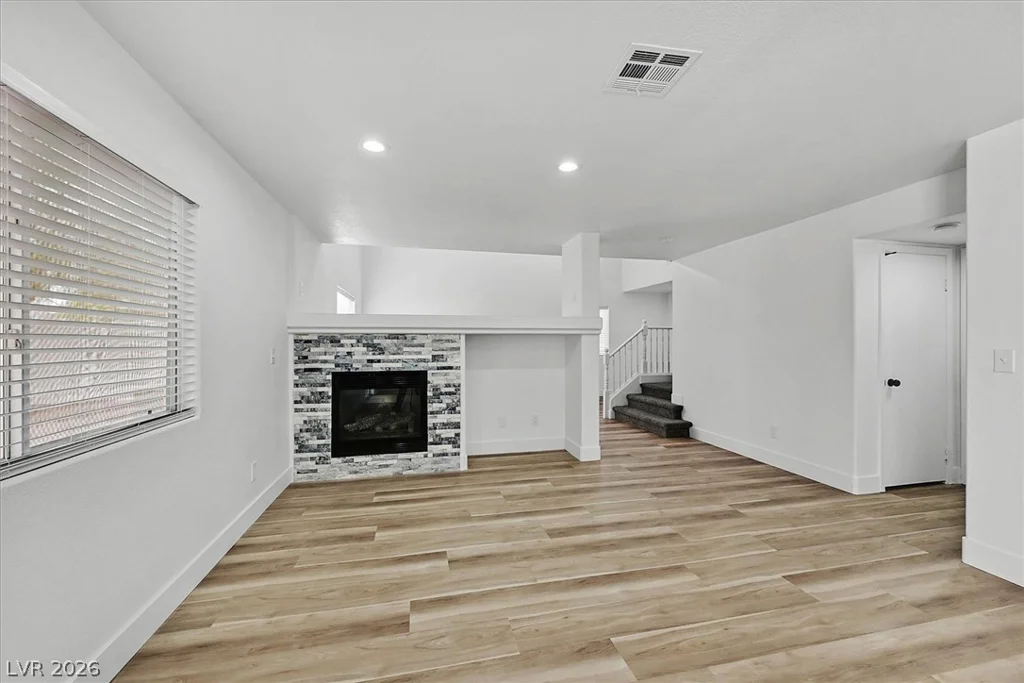 6729 Montezuma Castle, North Las Vegas, NV 89084