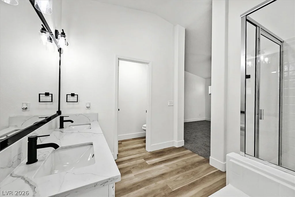 6729 Montezuma Castle, North Las Vegas, NV 89084
