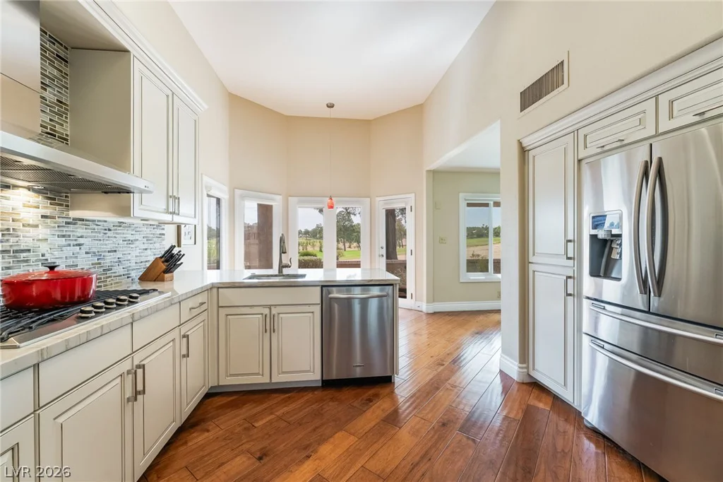 7307 Mission Hills, Las Vegas, NV 89113