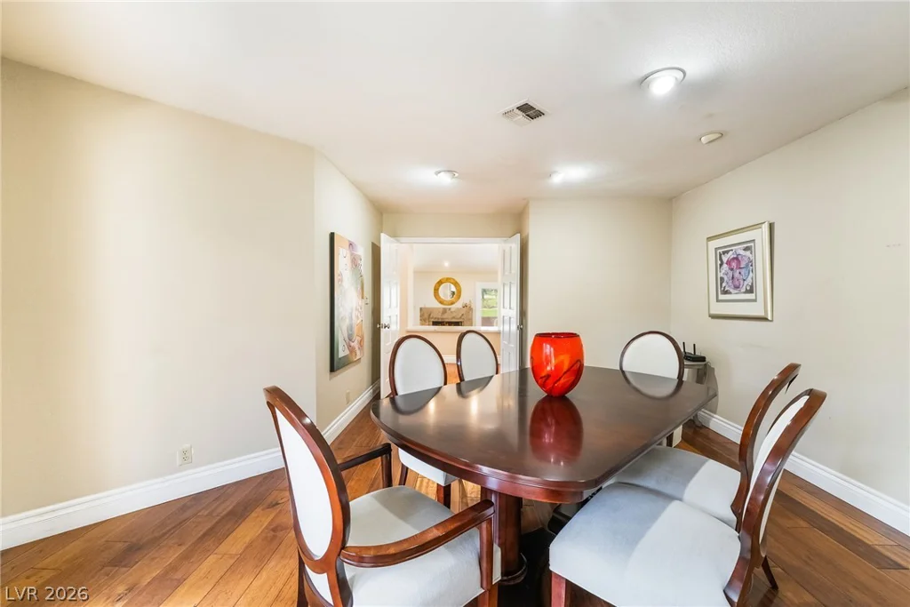 7307 Mission Hills, Las Vegas, NV 89113