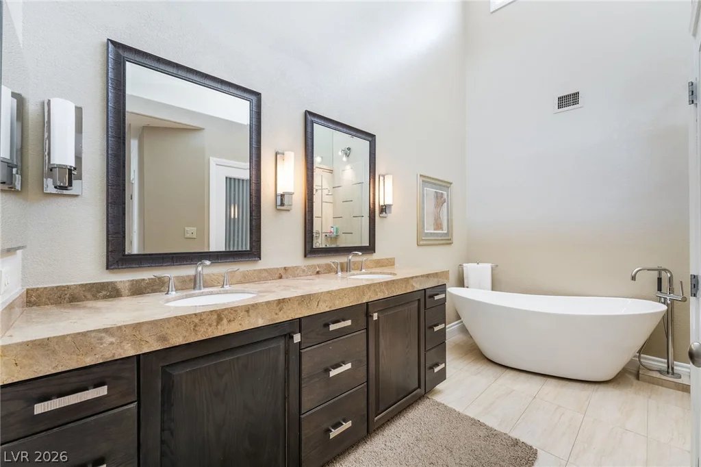 7307 Mission Hills, Las Vegas, NV 89113